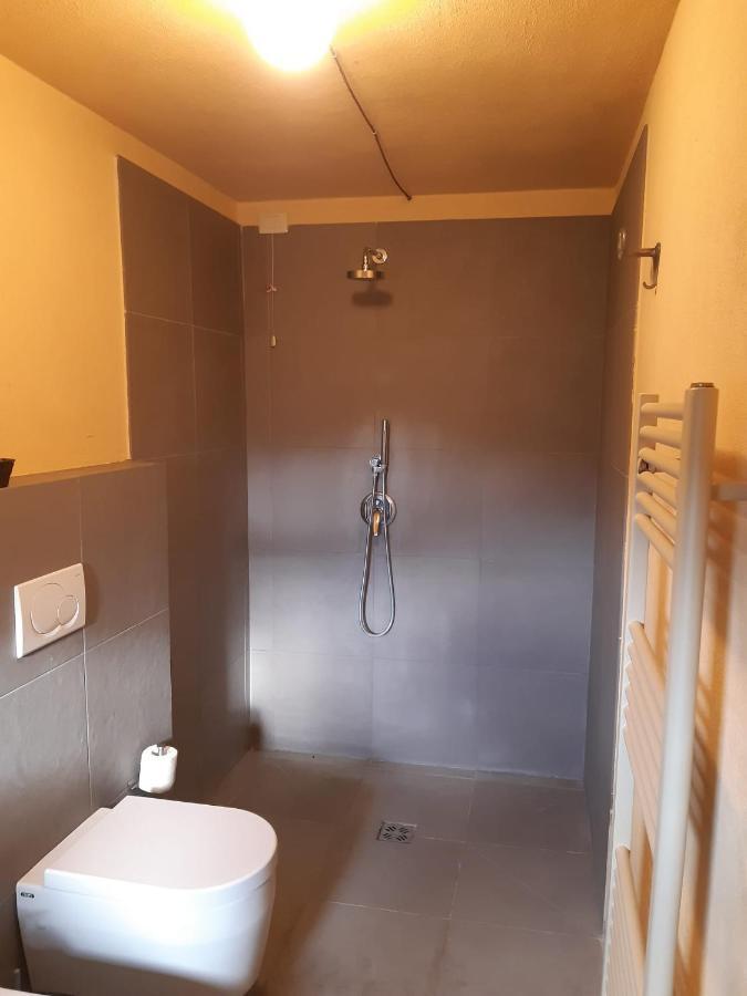 לינה וארוחת בוקר מונטונה Borgo Cardaneto מראה חיצוני תמונה