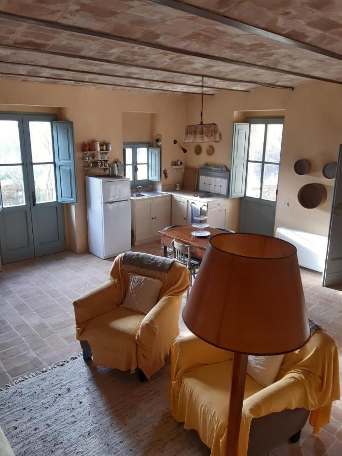 לינה וארוחת בוקר מונטונה Borgo Cardaneto מראה חיצוני תמונה